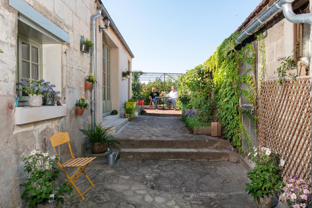 La Little Maison Loches Exterior photo